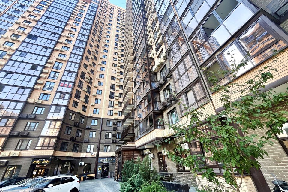 Продаётся 1-комнатная квартира, 41.8 м²