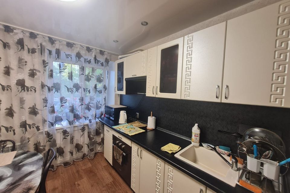 Продаётся 3-комнатная квартира, 60.3 м²