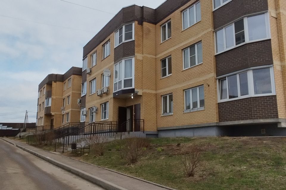 Продаётся 2-комнатная квартира, 72.5 м²