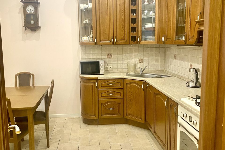 Продаётся 2-комнатная квартира, 99.6 м²