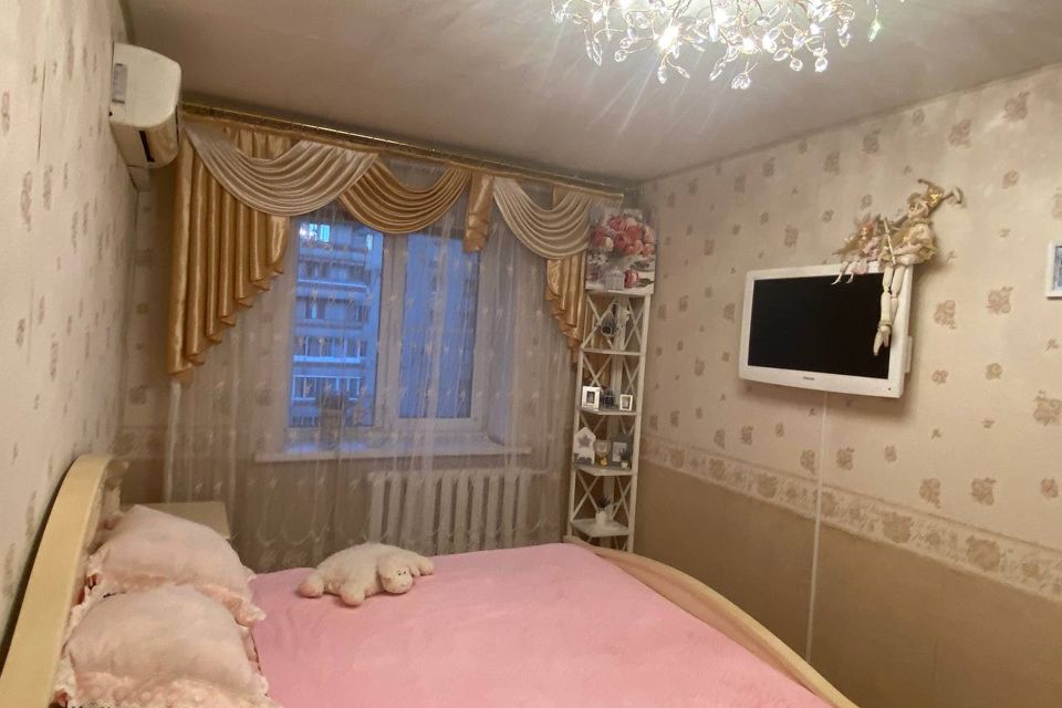 Продаётся 4-комнатная квартира, 77.5 м²