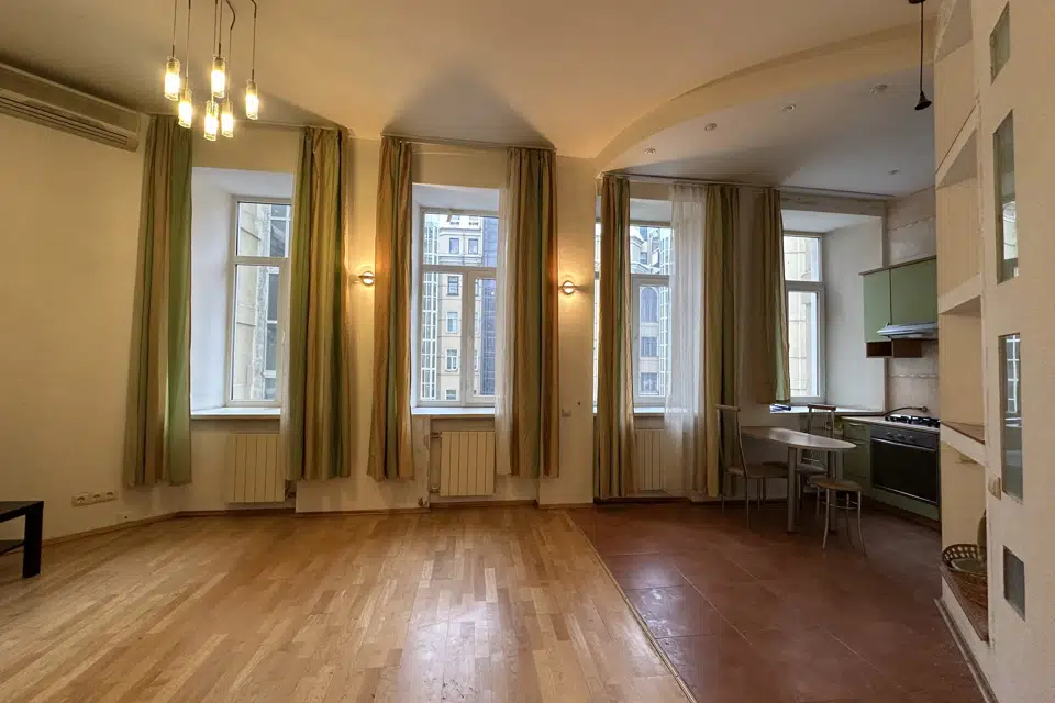 Продаётся 1-комнатная квартира, 43.3 м²