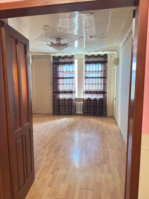Продаётся 4-комнатная квартира, 100 м²