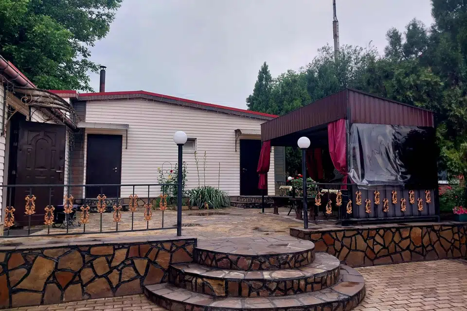 Продаётся 2-этажный дом, 300 м²