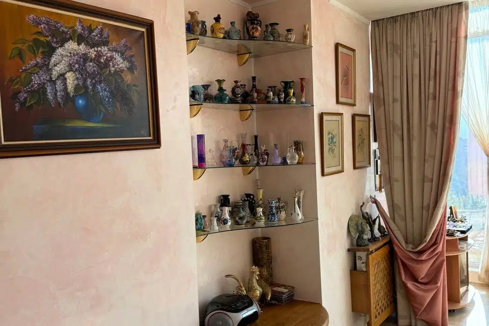 Продаётся 5-комнатная квартира, 284.5 м²
