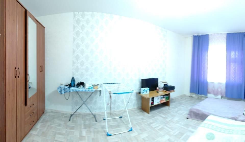 Продаётся 1-комнатная квартира, 41.8 м²