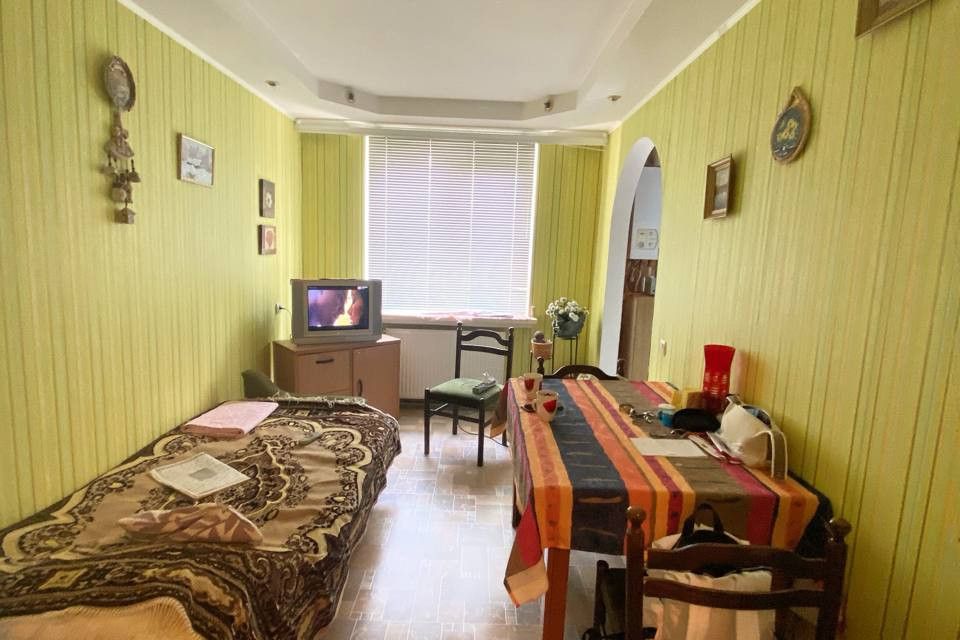 Продаётся 4-комнатная квартира, 61 м²
