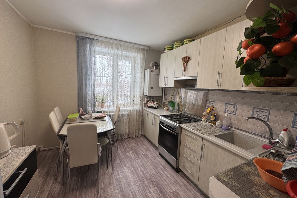 Продаётся 3-комнатная квартира, 63.6 м²