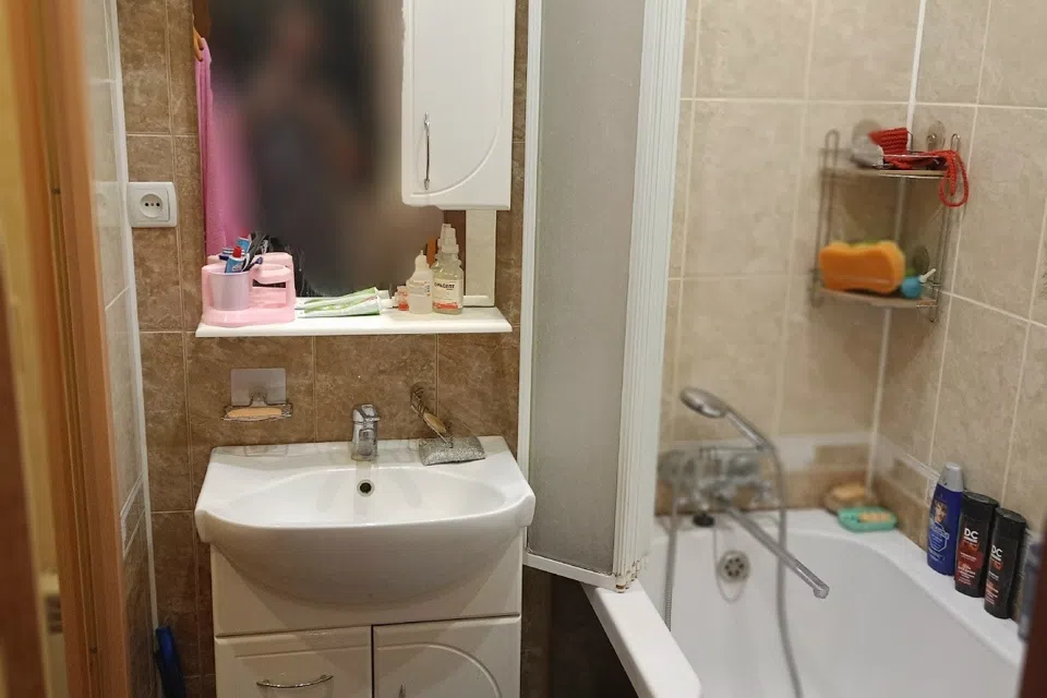 Продаётся 4-комнатная квартира, 66.7 м²