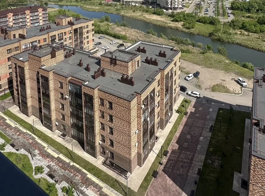 Продаётся 4-комнатная квартира, 140 м²