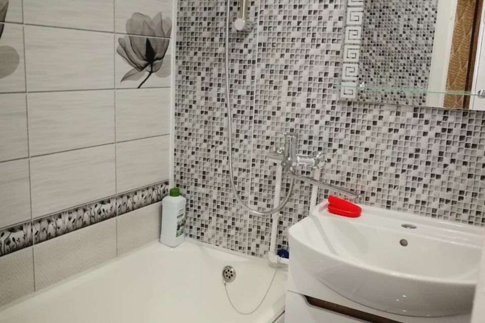 Продаётся 3-комнатная квартира, 58.2 м²