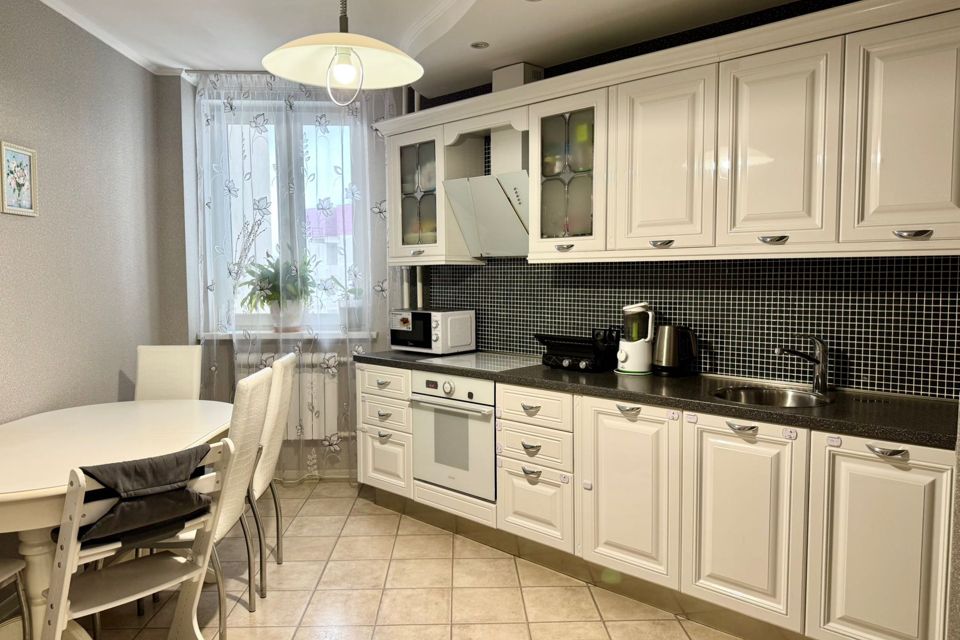 Продаётся 3-комнатная квартира, 91 м²