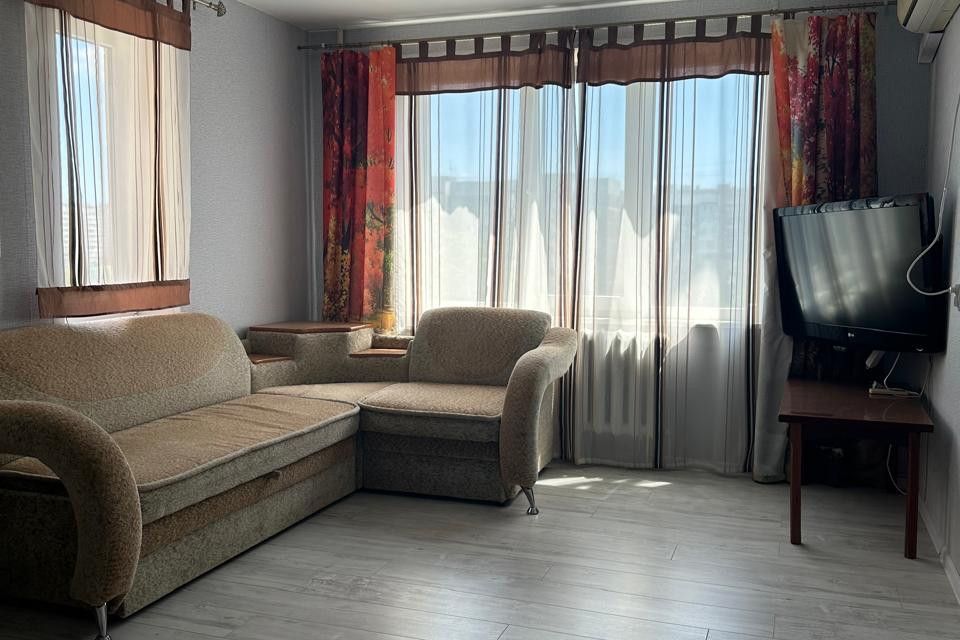 Продаётся 1-комнатная квартира, 38 м²