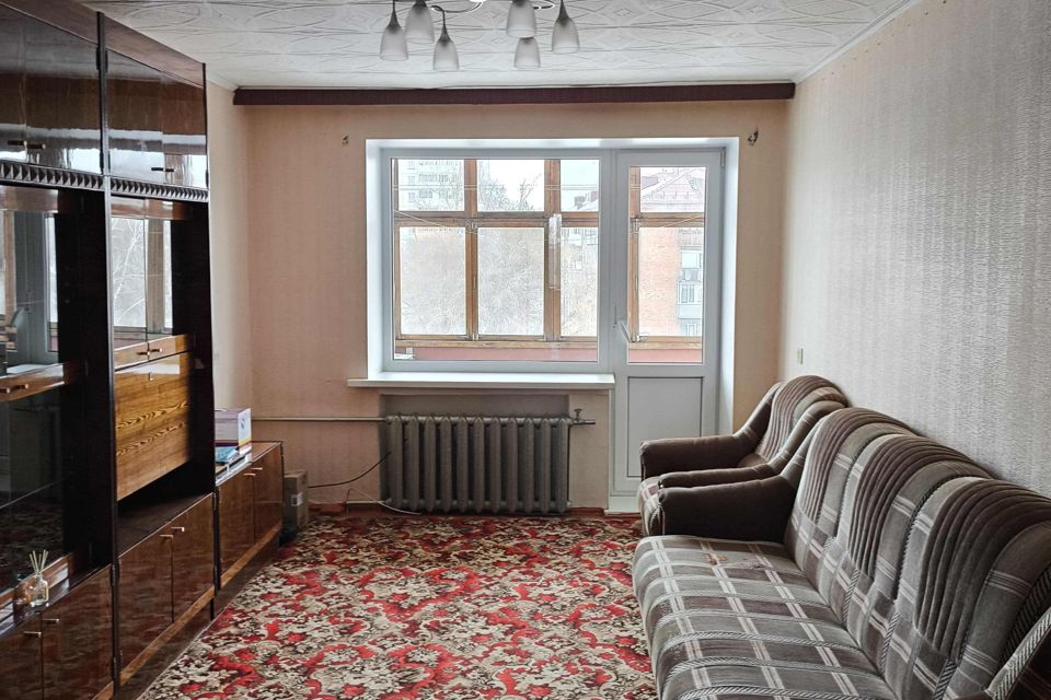 Продаётся 3-комнатная квартира, 59.5 м²