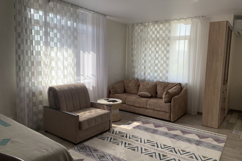 Продаётся 1-комнатная квартира, 42 м²