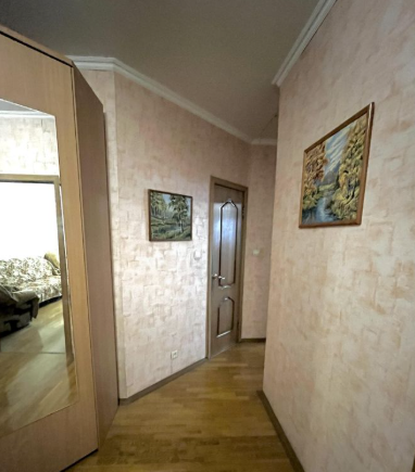 Продаётся 1-комнатная квартира, 60 м²