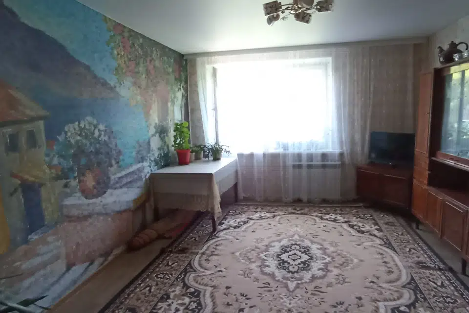 Продаётся 4-комнатная квартира, 74.3 м²