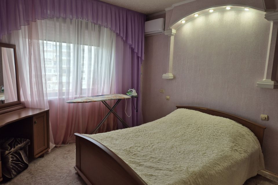 Сдаётся 2-комнатная квартира, 56 м²