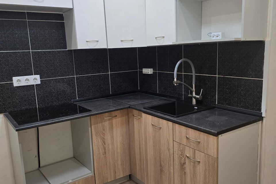 Продаётся 3-комнатная квартира, 52.1 м²