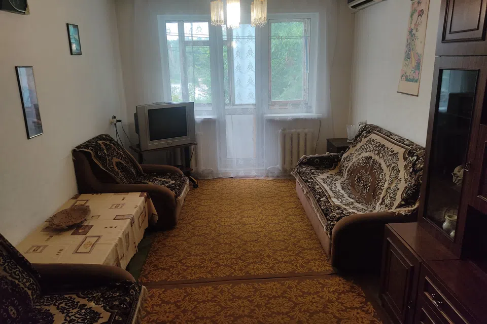 Продаётся 3-комнатная квартира, 57 м²