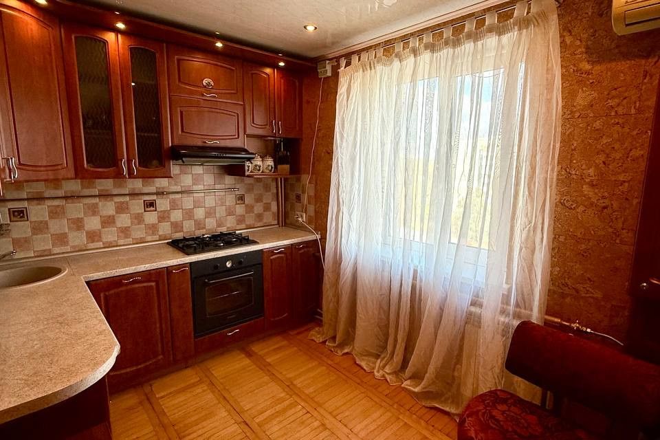 Продаётся 4-комнатная квартира, 85.8 м²