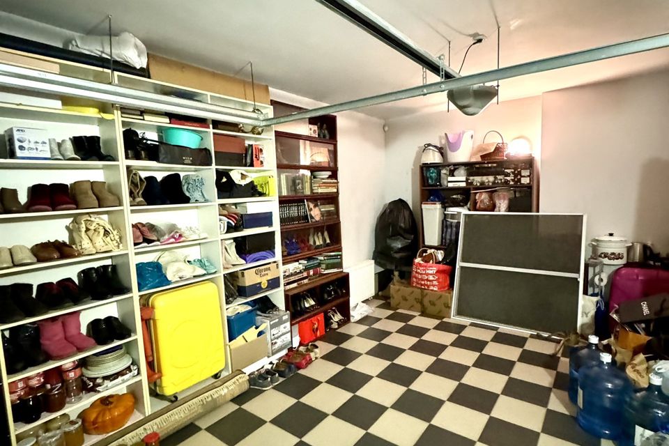 Продаётся таунхаус, 3-эт., 220 м²