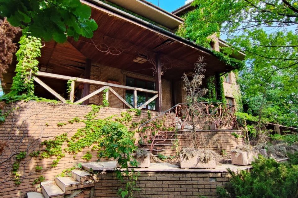 Продаётся 2-этажный дом, 515 м²