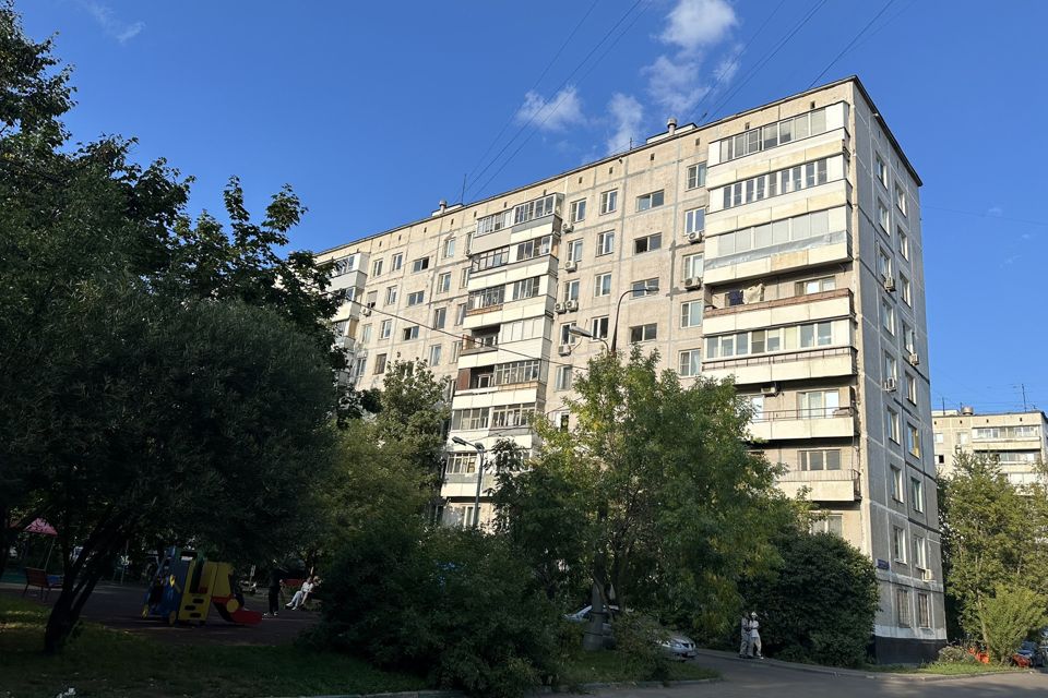 Продаётся 3-комнатная квартира, 50.2 м²