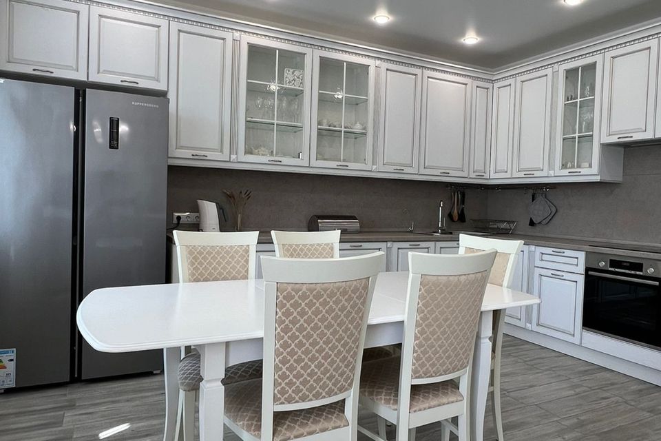 Сдаётся 3-комнатная квартира, 89 м²
