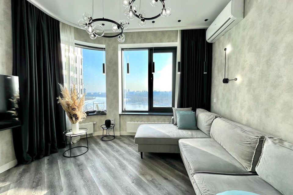 Продаётся 4-комнатная квартира, 99 м²