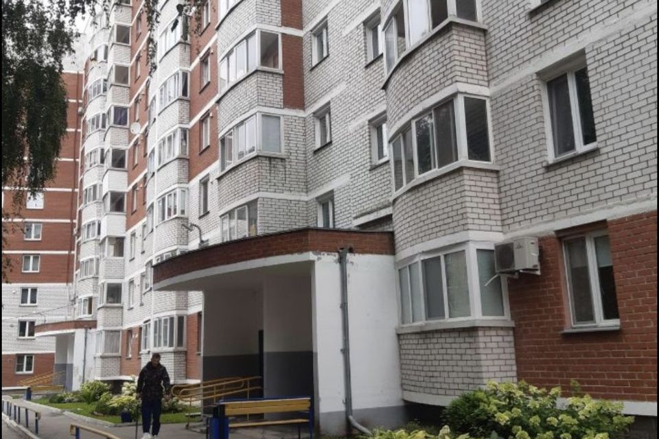 Сдаётся 3-комнатная квартира, 618 м²