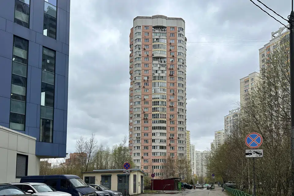 Продаётся 4-комнатная квартира, 130 м²
