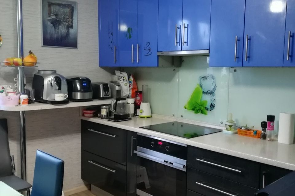 Продаётся 4-комнатная квартира, 112.1 м²