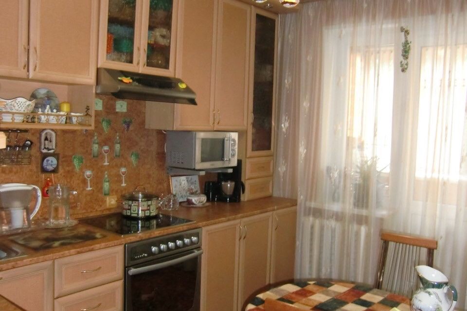 Продаётся 3-комнатная квартира, 63.6 м²