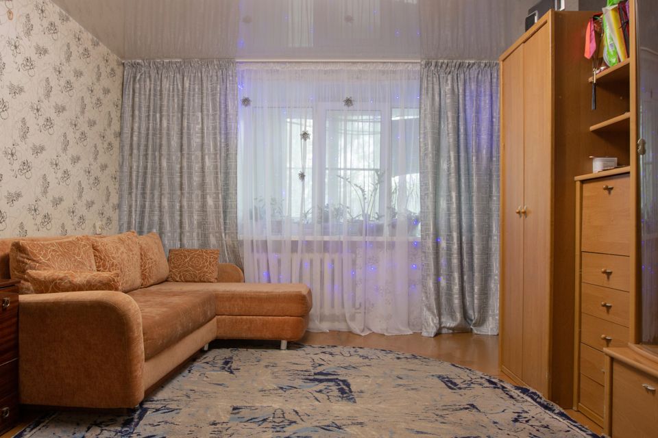 Продаётся 3-комнатная квартира, 63.2 м²