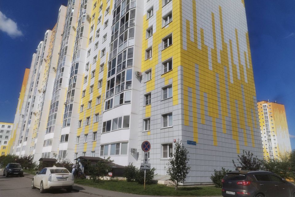 Продаётся 2-комнатная квартира, 76.7 м²