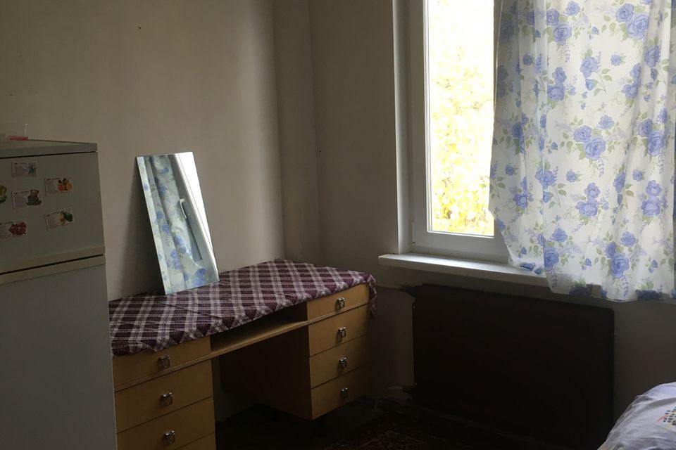 Продаётся комната в 2-комн. квартире, 16 м²