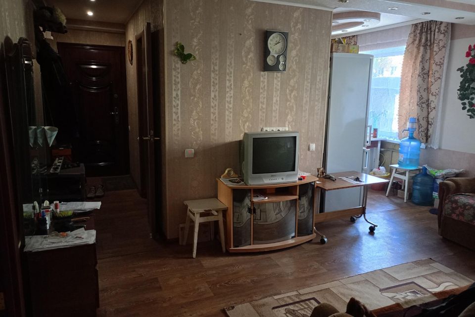 Продаётся 4-комнатная квартира, 66.7 м²
