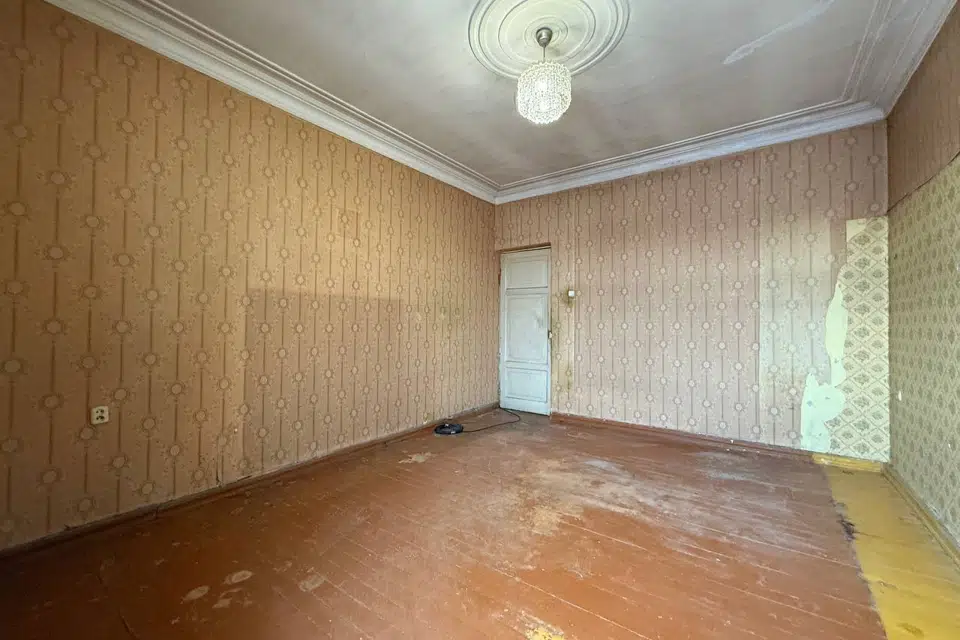 Продаётся 4-комнатная квартира, 81.8 м²