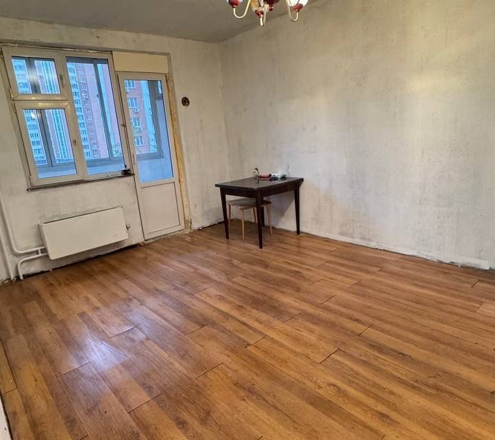 Продаётся 1-комнатная квартира, 37.3 м²