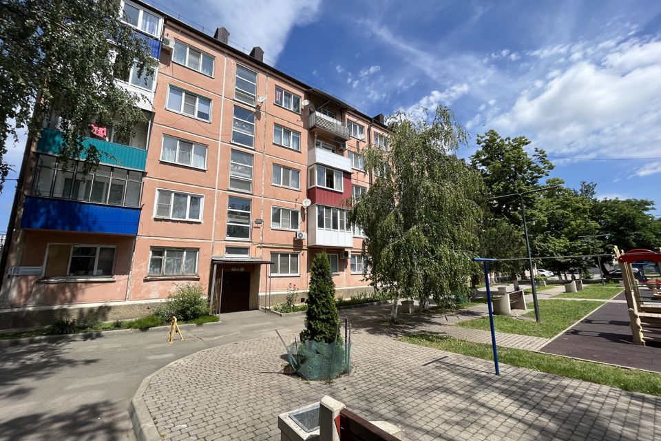 Продаётся 3-комнатная квартира, 69.6 м²