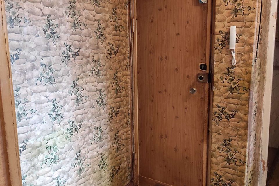 Продаётся 4-комнатная квартира, 60.7 м²