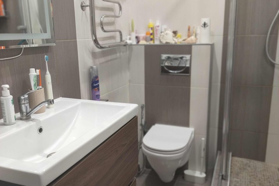 Продаётся 1-комнатная квартира, 42.8 м²