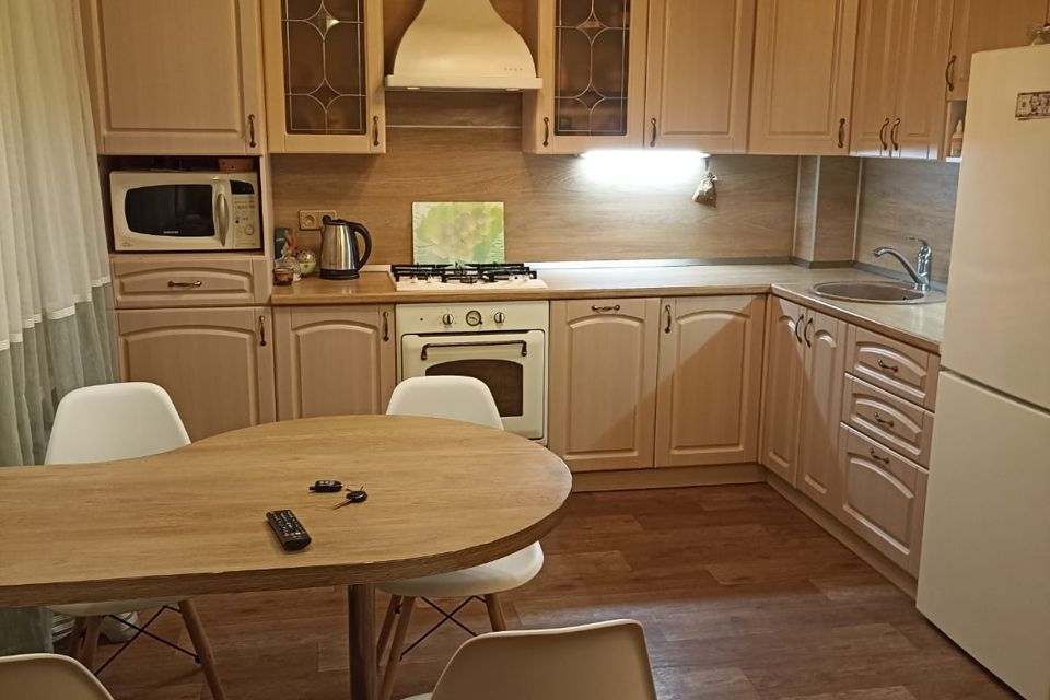 Продаётся 3-комнатная квартира, 59.7 м²