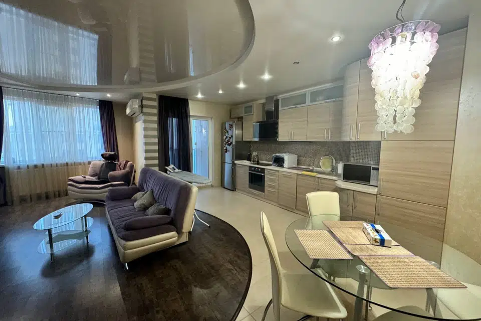 Продаётся 4-комнатная квартира, 125.7 м²