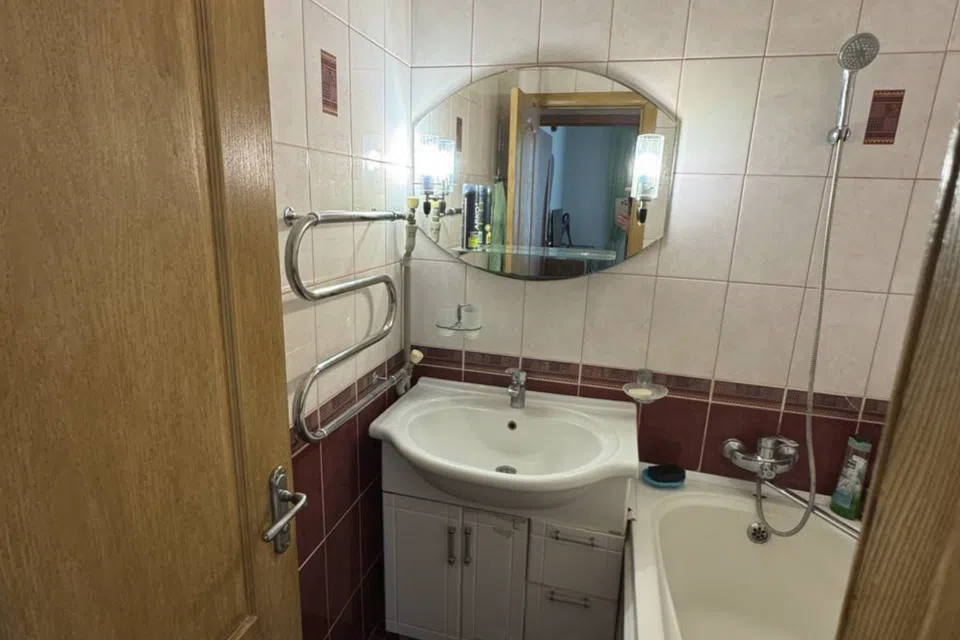 Продаётся 4-комнатная квартира, 80.6 м²
