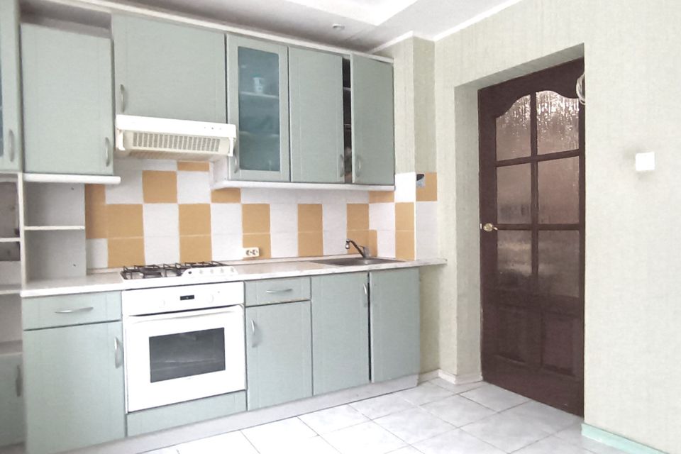 Продаётся 1-комнатная квартира, 42 м²