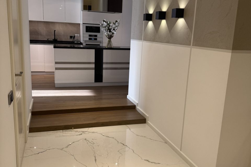 Продаётся 3-комнатная квартира, 107 м²