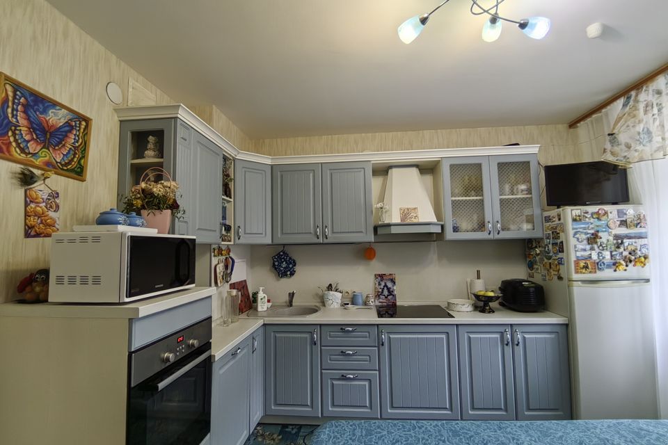 Продаётся 2-комнатная квартира, 55.8 м²