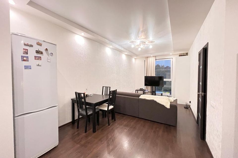 Продаётся 1-комнатная квартира, 49.7 м²